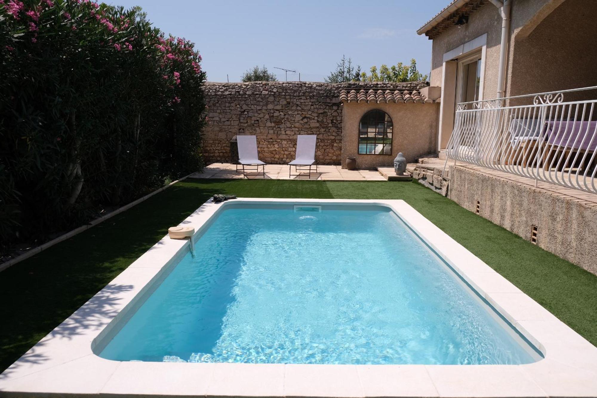 Pretty Detached House With Swimming Pool In The Village Of Mouries Exterior foto